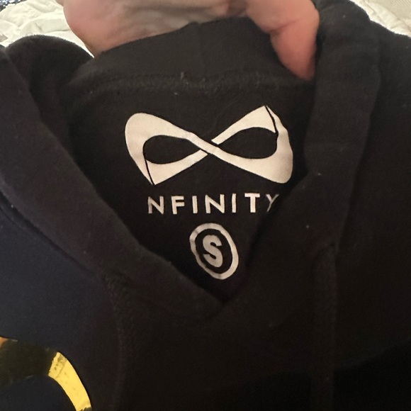 Nfinity cropped hoodie - Picture 4 of 5